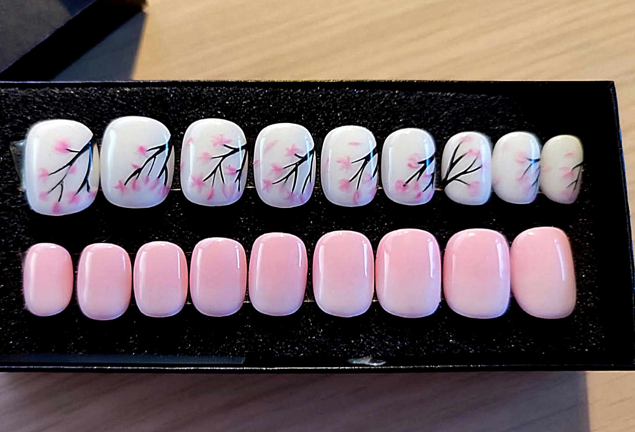 gwen-nails press on nails